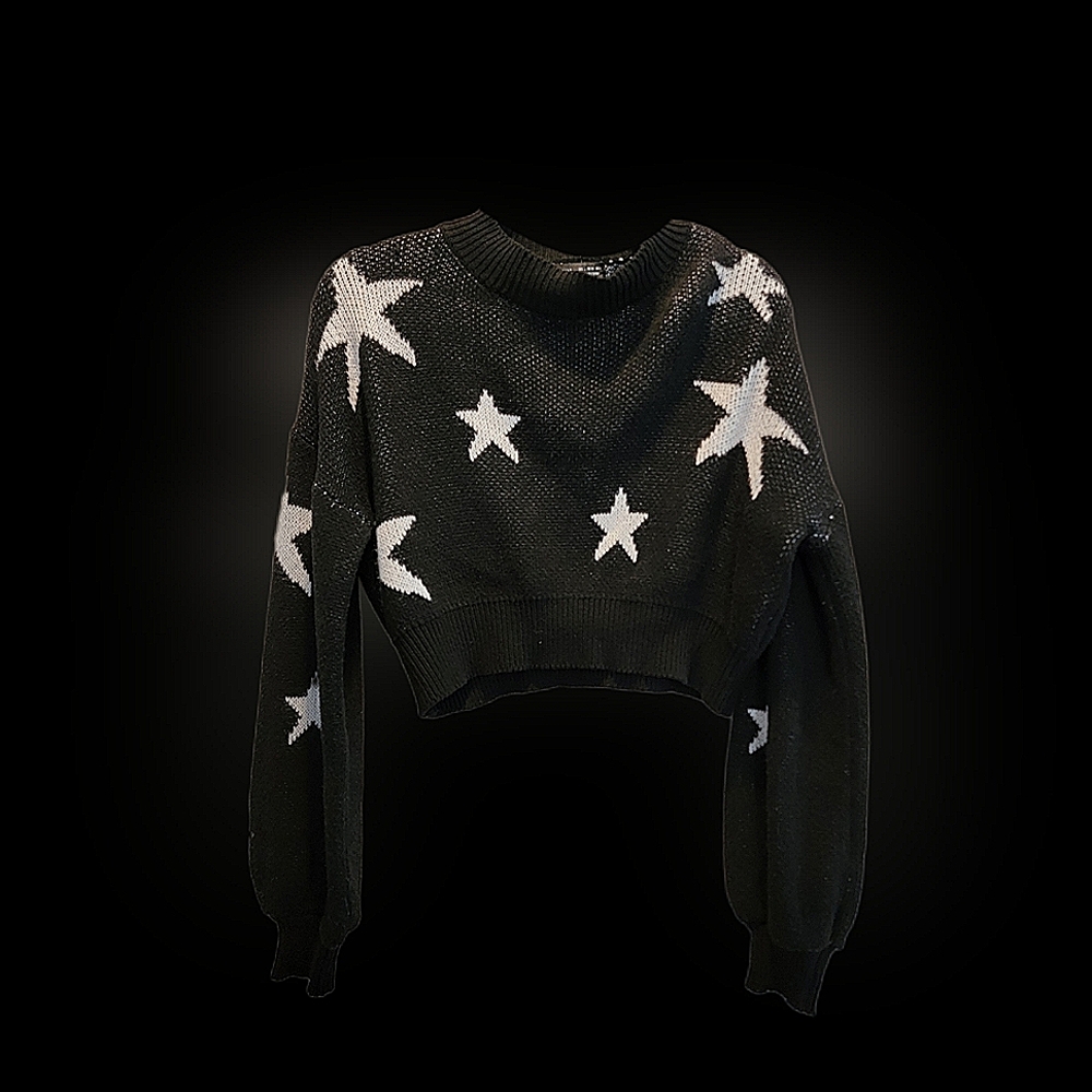 Cropped star sweater size small